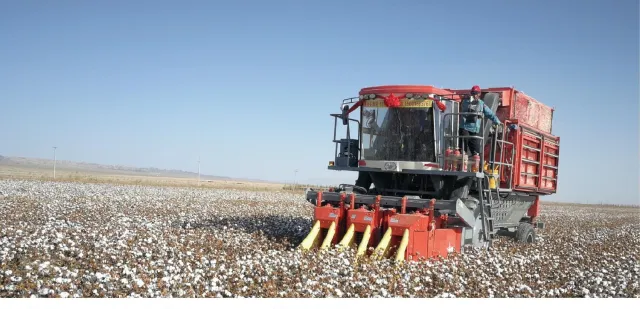 4MZ-3 Three-Row Cotton Picker